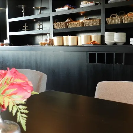 Van Der Valk Hotel 3*
